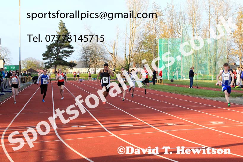 75 metres, 2022 NEGP No. 1,  Monkton Stadium, April 20th, on a very cold night. Photo: David T. Hewitson/Sports for All Pics